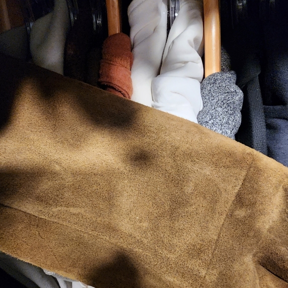 John Varvatos BRUSHED SUEDE DOUBLE BREASTED COAT IN WALNUT - Picture 11 of 11